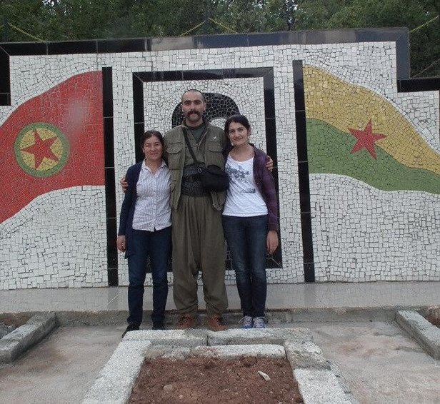 HDP'li vekilin PKK'lı Volkan Bora ile fotoğrafları ortaya çıktı