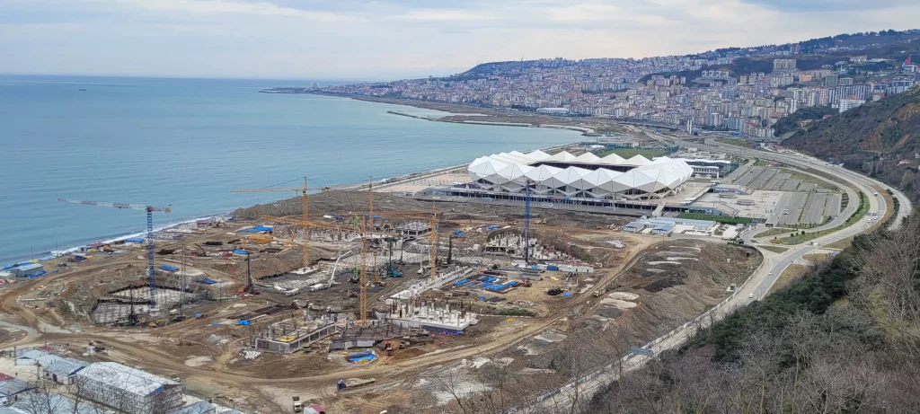 Trabzonspor'un stadı çökme tehlikesiyle karşı karşıya