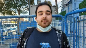 İzmir'de Doktora Bıçakla Saldıran Şahıs Yakalandı