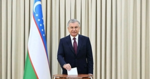 Özbekistan’da Mirziyoyev fark attı