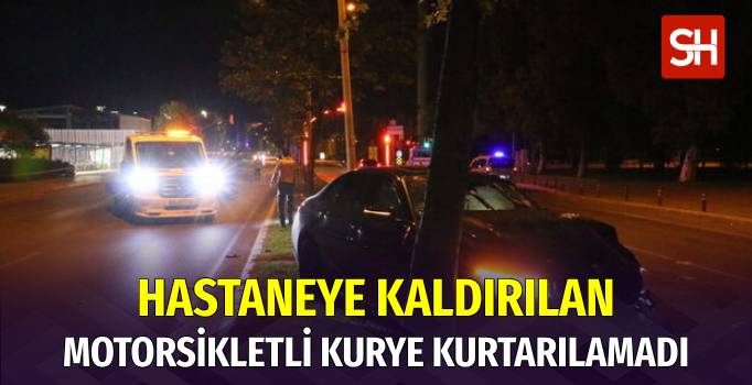 İzmir'de Motorsiklet Kuryesiyle Otomobil Çarpıştı
