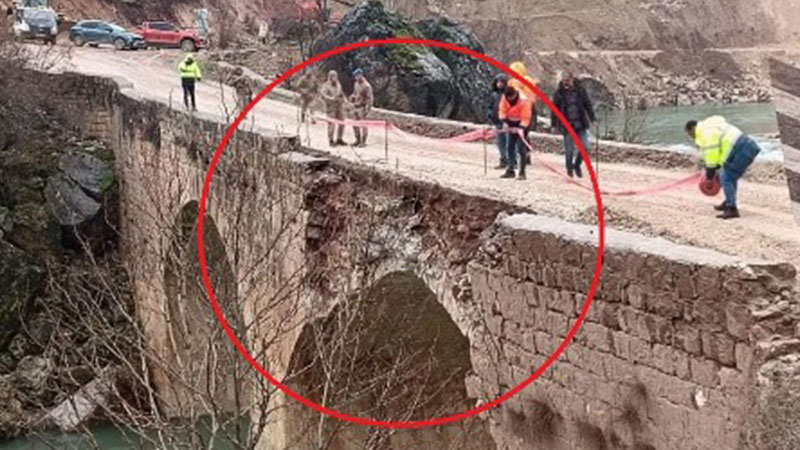 Diyarbakır'daki Tarihi Taşköprü Tahrip Edildi