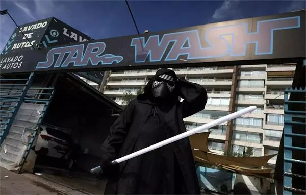 LucasFilm, Star Wars Kostümlü Oto Yıkamacıyı Dava Etti