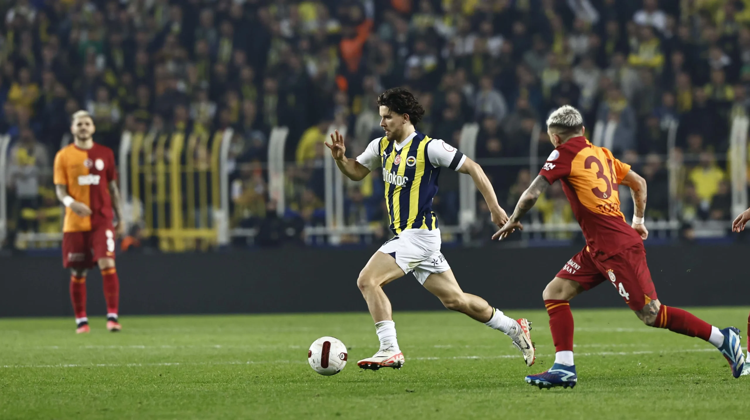 Fenerbahçe Galatasaray Maçı Tartışmaları Sürüyor