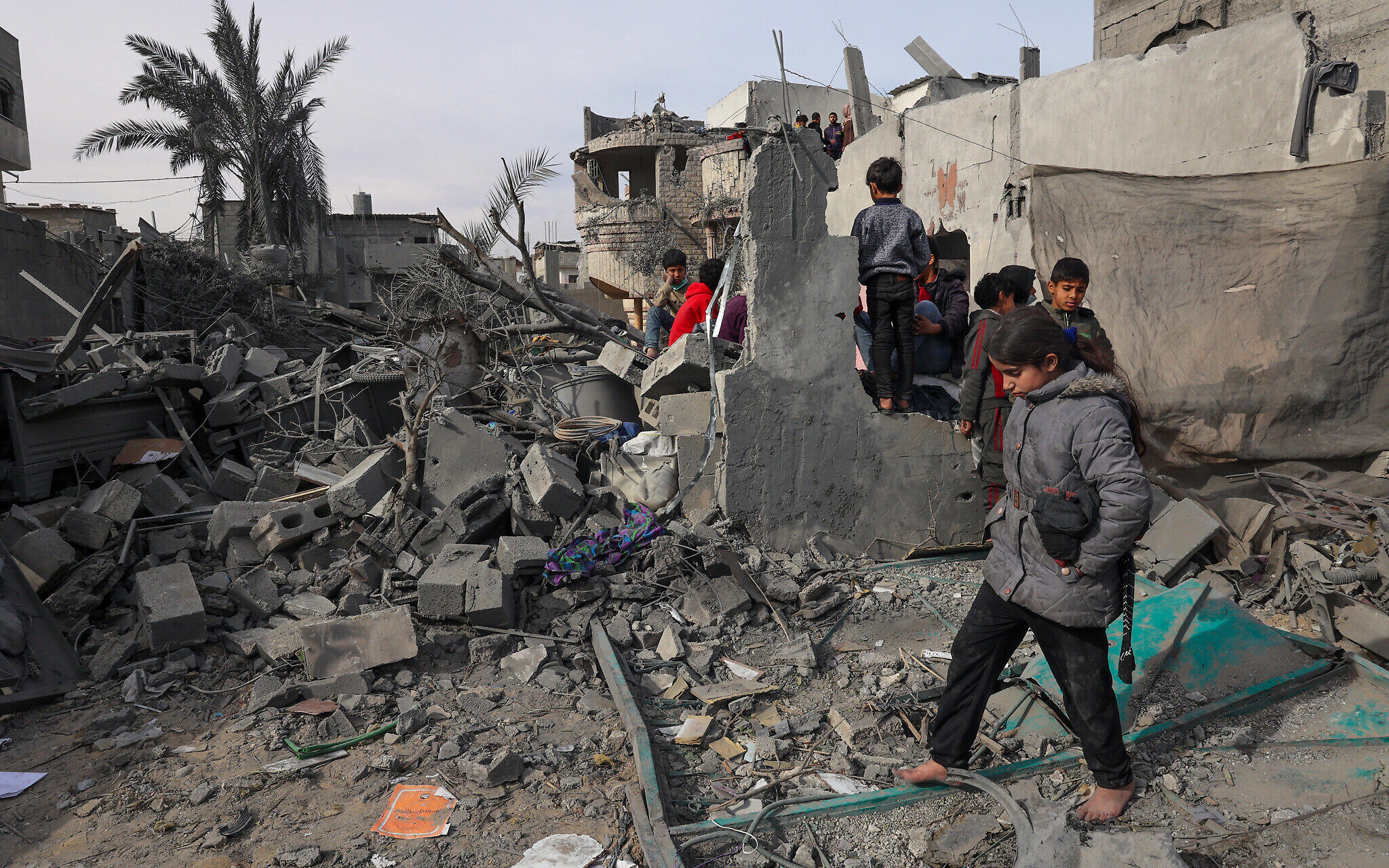 İsrail Ordusu'ndan Gazze Şeridi'ndeki Refah Kentine Hava Saldırısı